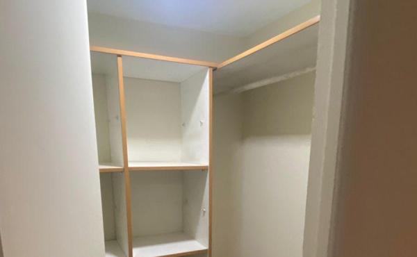 Waking closet