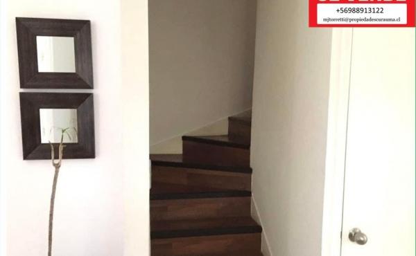 Escaleras al Segundo Piso