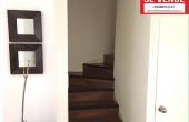 Escaleras al Segundo Piso