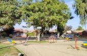 • Agradable plaza frente a la propiedad con juegos infantiles, bancas para descasar  y áreas verdes que permiten disfrutar de la tranquilidad que entrega la naturaleza.