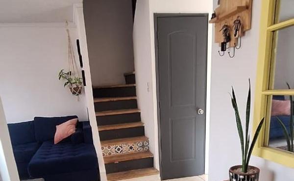 Baño Visitas, escalera 2do piso