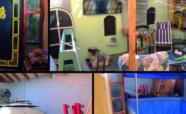 -Puerta de entrada a casa principal
-Estacionamiento techado (piso de cerámica)
-Piscina rustica (piso de cerámica)
-Terraza incluye sillones, televisor, parrilla, maseteros con plantas (piso de madera)